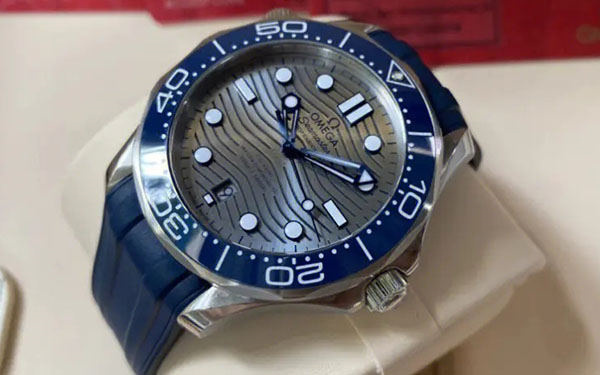 欧米茄手表表针变色解决技巧集锦(图) 欧米茄手表表针变色解决技巧集锦(图)